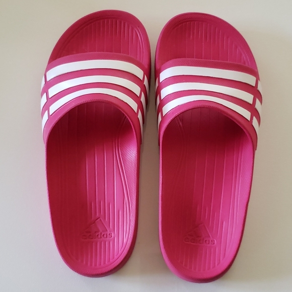 adidas adilette slides kids